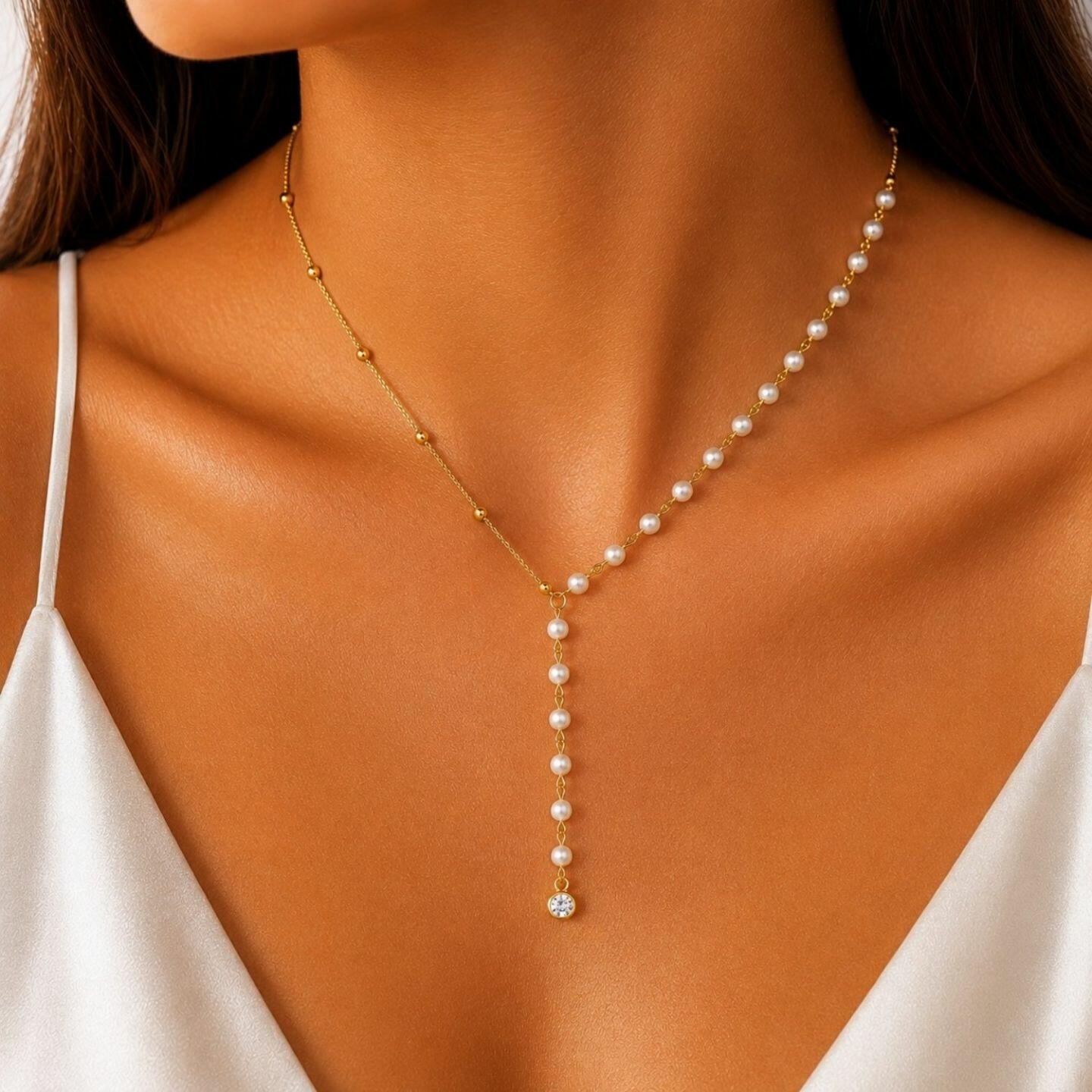 A Elegância Atemporal das Pérolas: Ilumine o Seu Visual com as Joias da Lazzuli