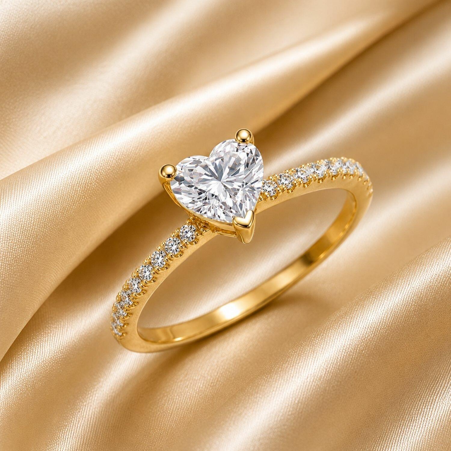 Anel Solitário Coração com Micro Zircônia Cristal Banhado a Ouro