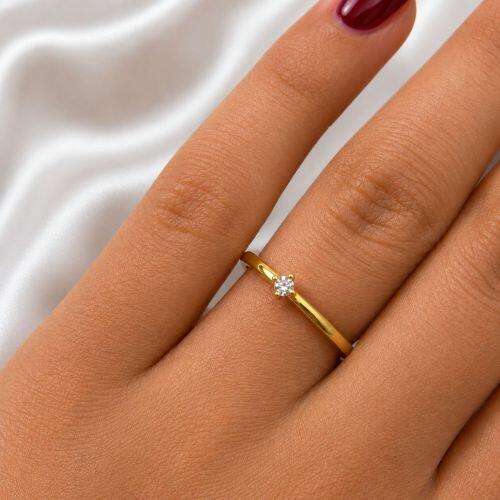 Anel Solit�rio com Micro Zirc�nia Cristal Banhado a Ouro