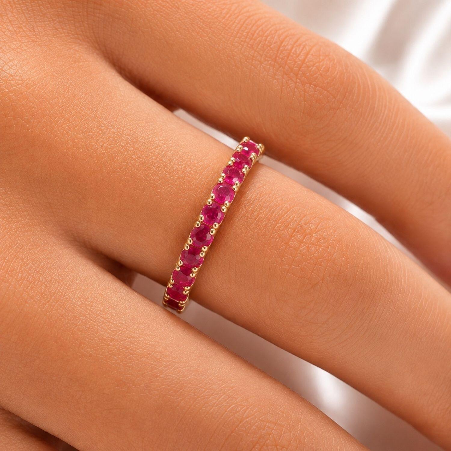 Anel Meia Aliança Zircônia Rosa Pink Banhado em Ouro 18K