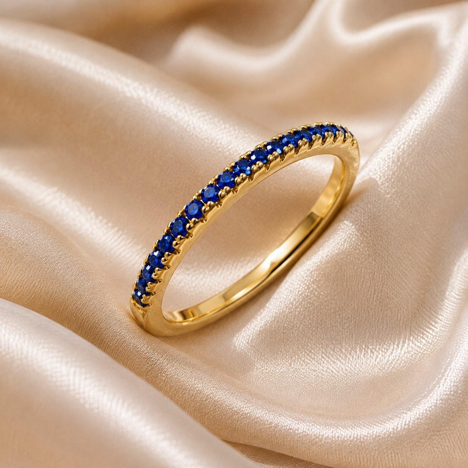 Anel Meia Aliança Fina Micro Zircônia Azul Safira Banhado em Ouro18k