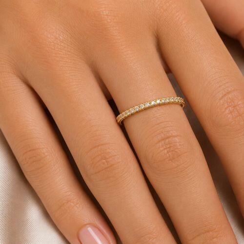 Anel Aparador Fino Todo de Micro Zirc�nia Cristal Banhado em Ouro 18k