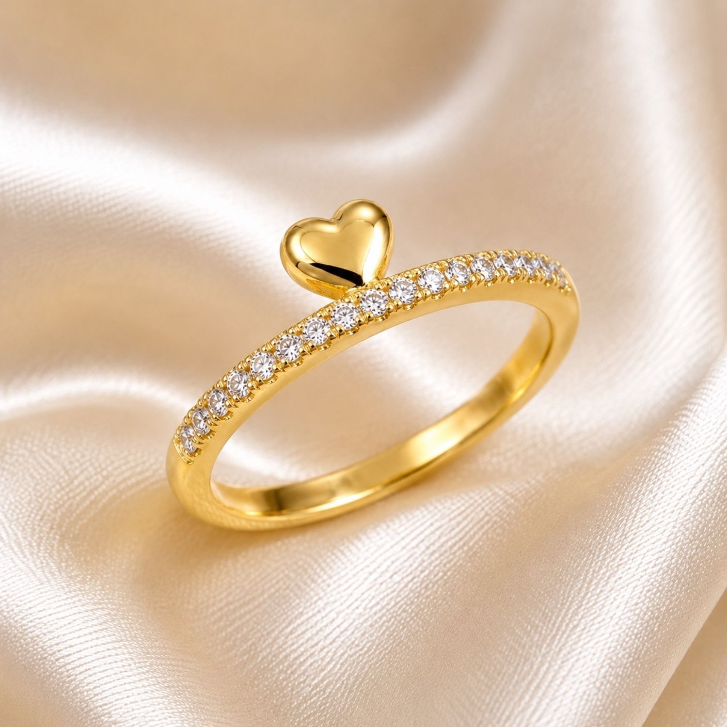 Anel Meia Aliança com Coração Liso Pequeno com Micro Zircônia Cristal Banhado em Ouro18k