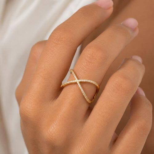 Anel X com Micro Zirc�nias Banhado em Ouro18k