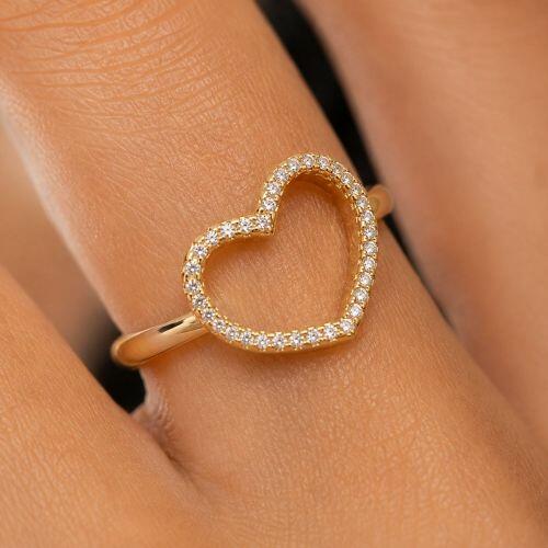 Anel Cora��o Vazado com Micro Zirc�nias Banhado em Ouro18k