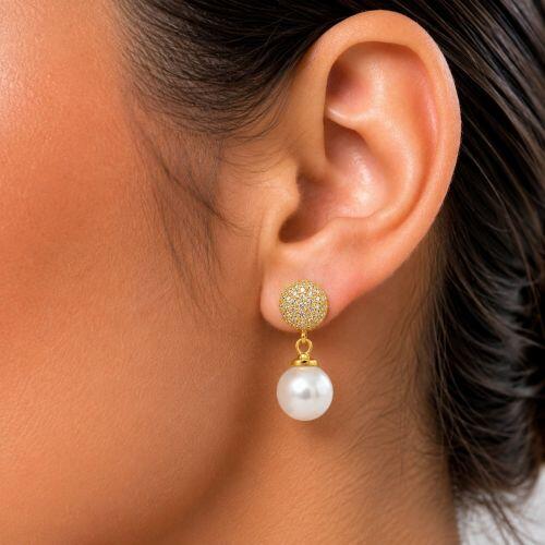 Brinco Meia Bola Micro Zirc�nia Cristal com P�rola Banhado a Ouro