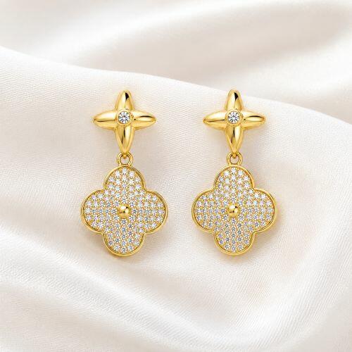 Brinco Flor 4 Pétalas com Micro Zircônia Banhado a Ouro