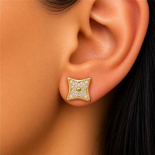 Brinco Flor 4 Pétalas Micro Zircônia Cristal com Detalhes Banhado a Ouro