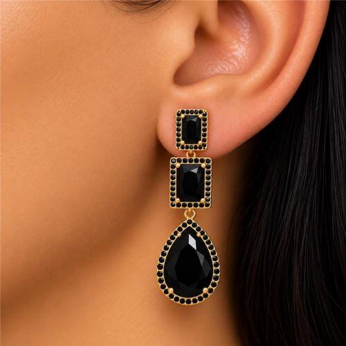 Brinco Luxury Zircônia Negra Banhado a Ouro