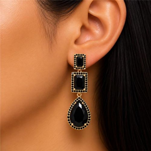 Brinco Luxury Zircônia Negra Banhado a Ouro