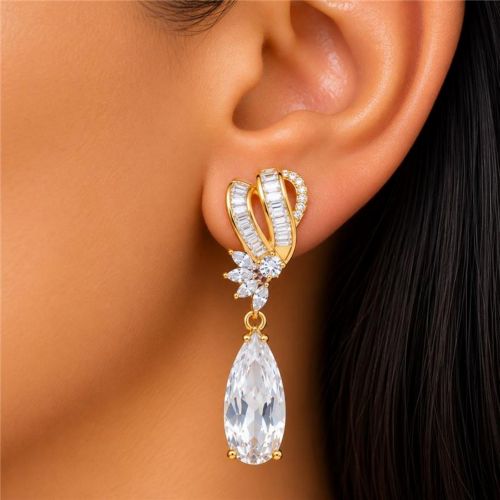 Brinco Luxury Gota Zircônia Baguette e Navete Cristal Banhado a Ouro 18K