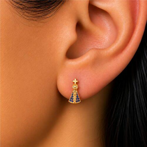 Brinco Mini Nossa Senhora Aparecida Micro Zircônia Azul Banhado a Ouro