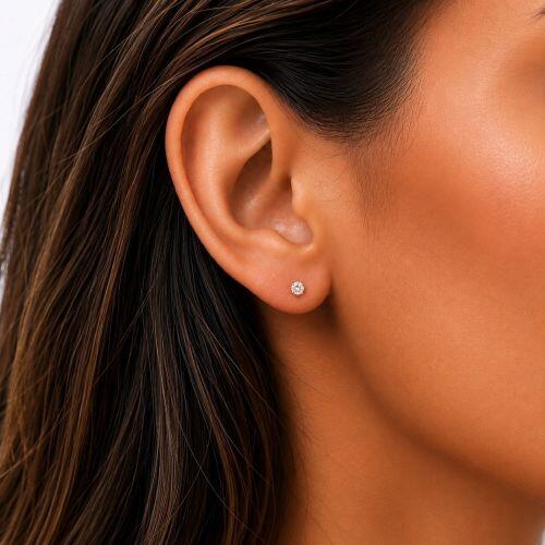 Brinco Ponto de Luz Redondo 0.3cm com Zirc�nias Banhado em Ouro18k