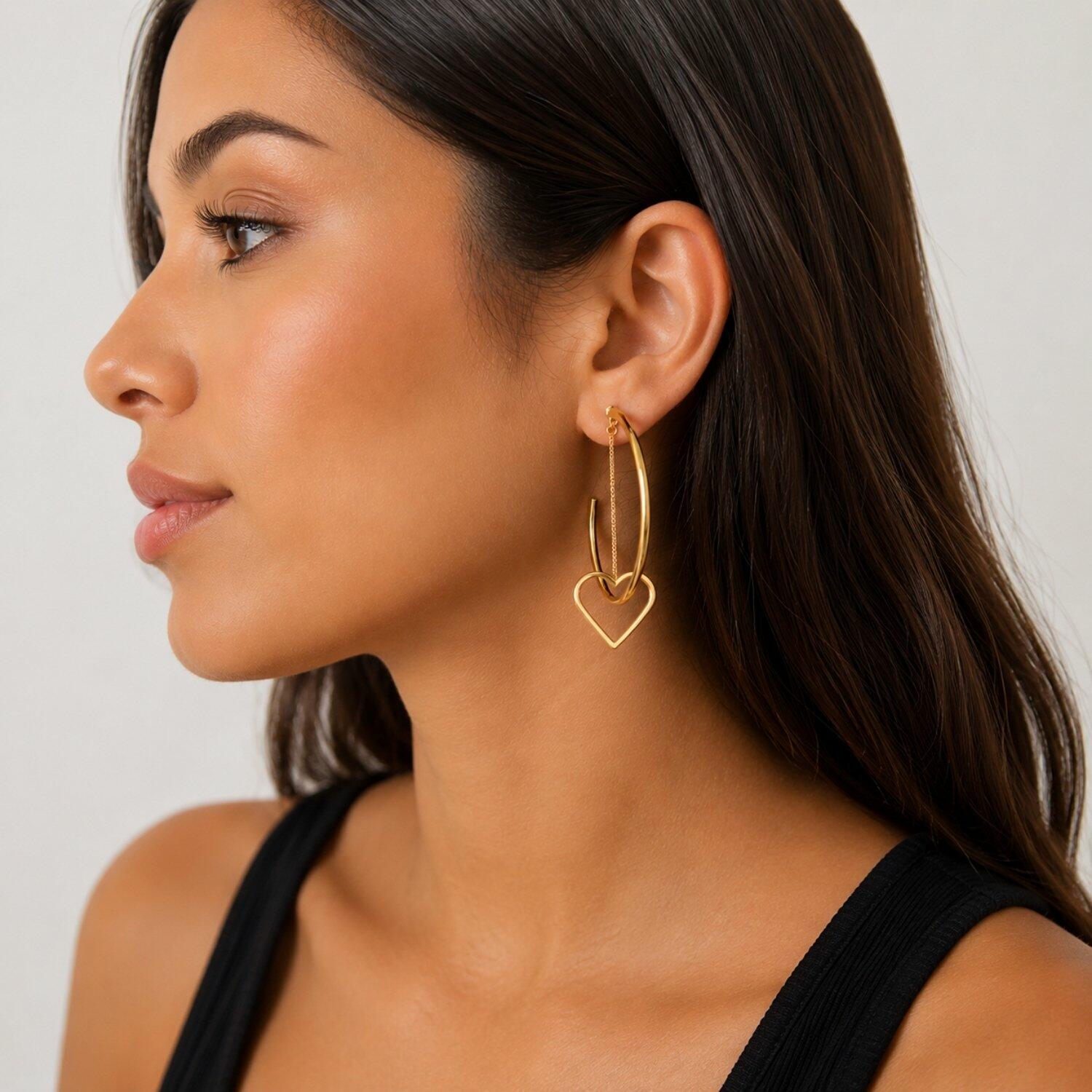 Brinco Argola Lisa com Coração Banhado em Ouro18k