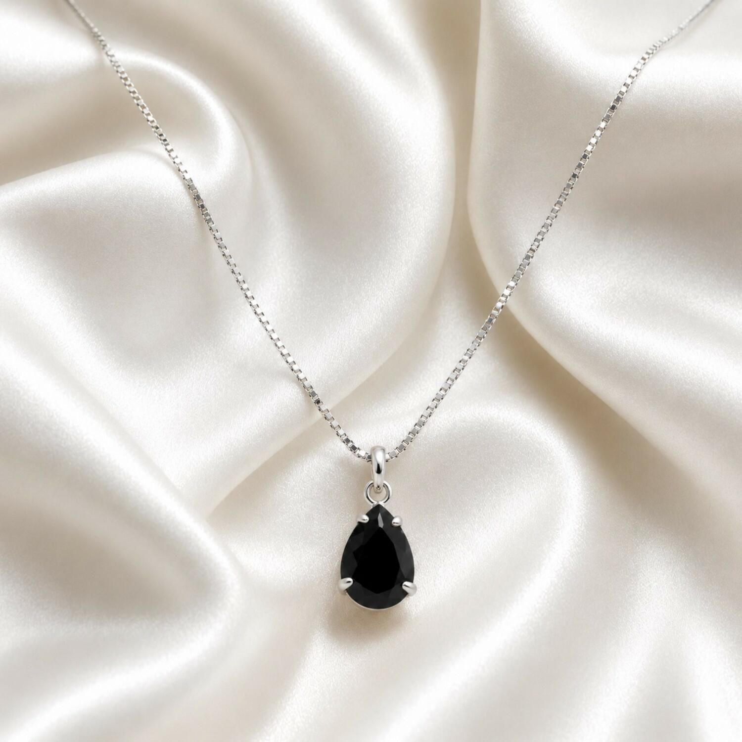 Colar com Gota Zircônia Negra Banhado a Prata