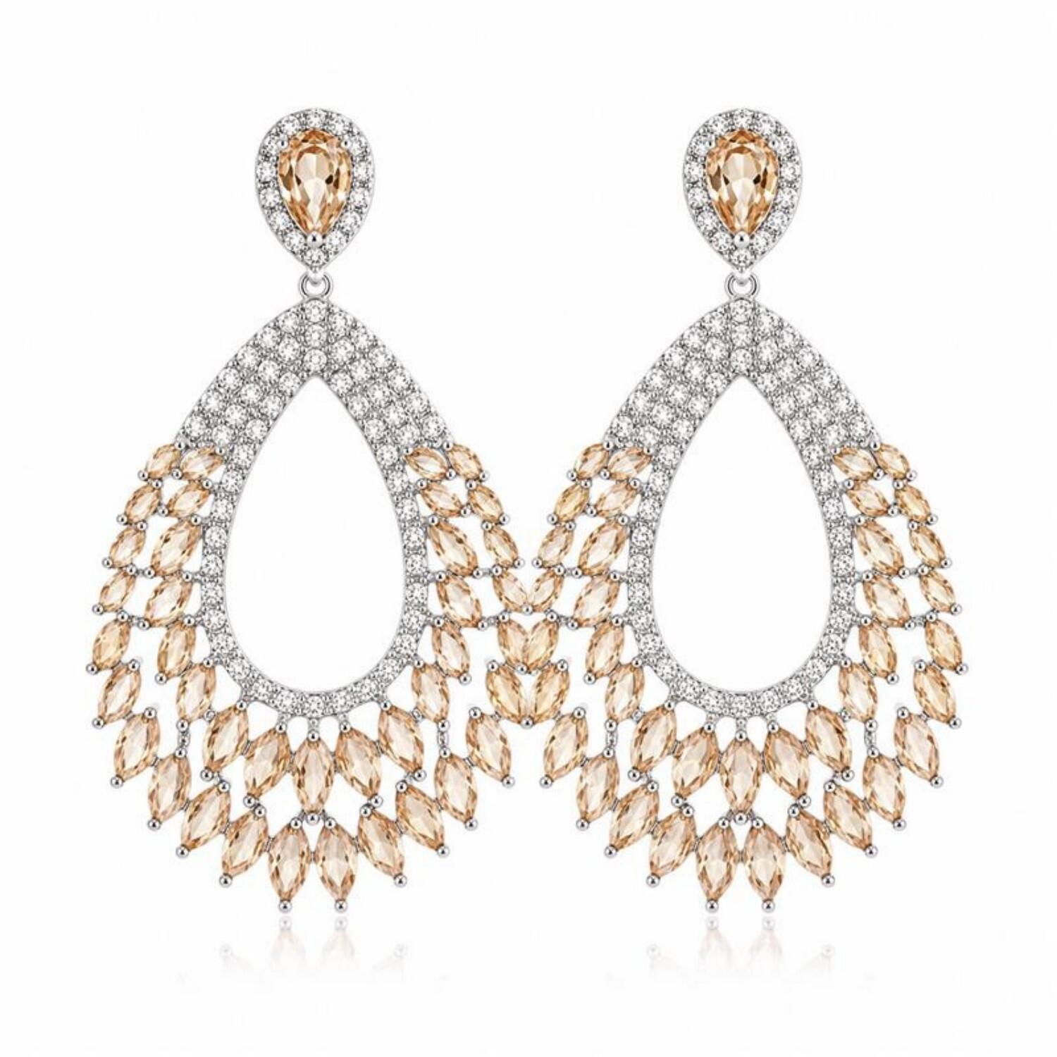 Brinco Luxury Gota Vazada com Zircônia Cristal e Morganita Banhado a Prata