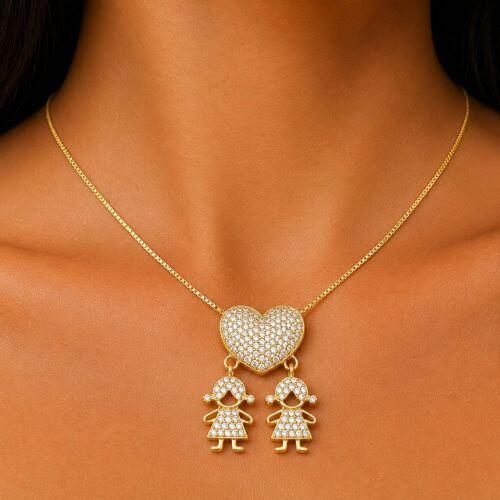 Colar Coração com 2 Meninas Micro Zircônia Cristal Banhado a Ouro