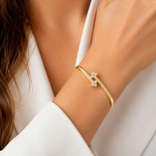 Bracelete Fechado com Flor Zircônia Cristal Banhado a Ouro