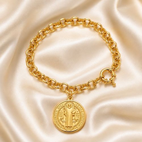 Pulseira Elo Português 0.6 cm com São Bento Banhado a Ouro