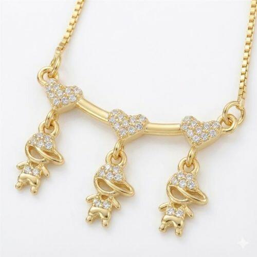Colar Cora��es com 3 Meninos Micro Zirc�nia Cristal Banhado a Ouro