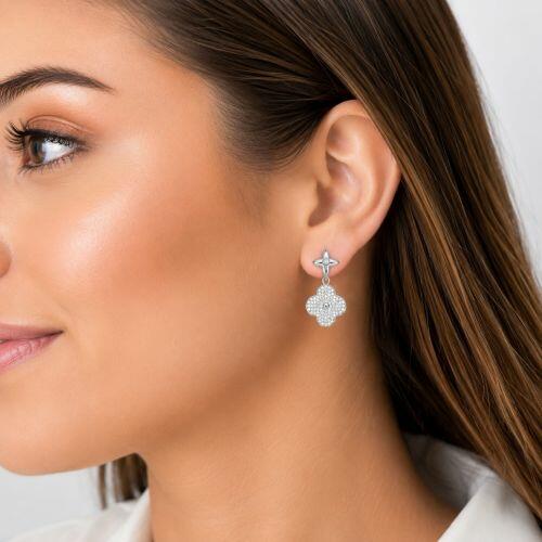 Brinco Flor 4 Pétalas com Micro Zircônia Banhado a Prata