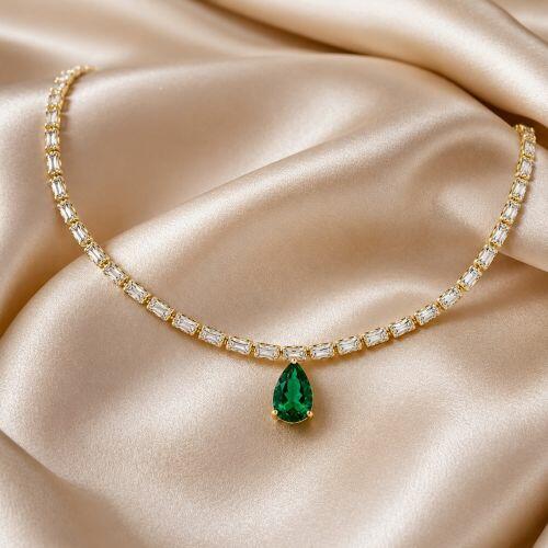 Choker Riviera Baguette Zircônia Cristal e Gota Zircônia Esmeralda Banhado a Ouro