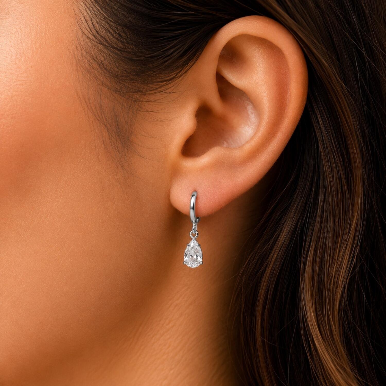 Brinco Argola com Gota Zircônia Cristal Banhado a Prata