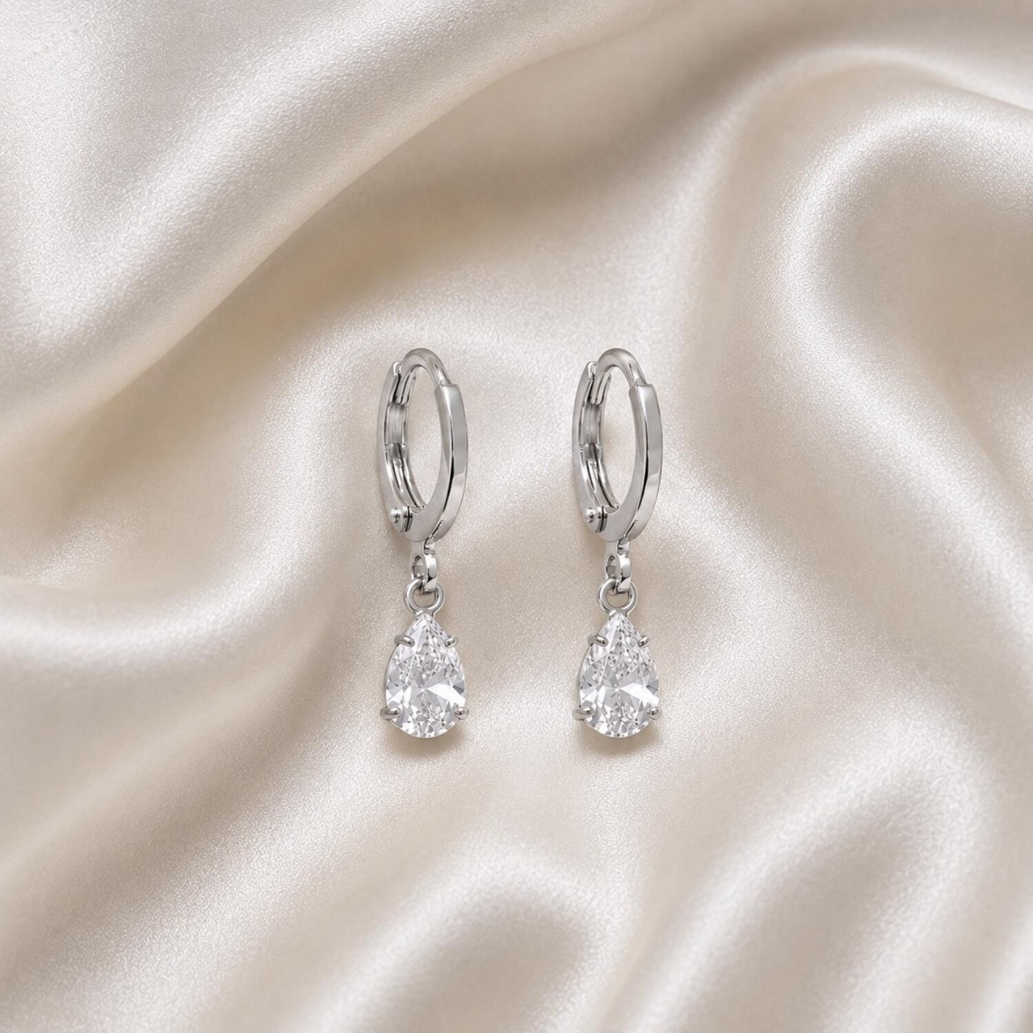 Brinco Argola com Gota Zircônia Cristal Banhado a Prata