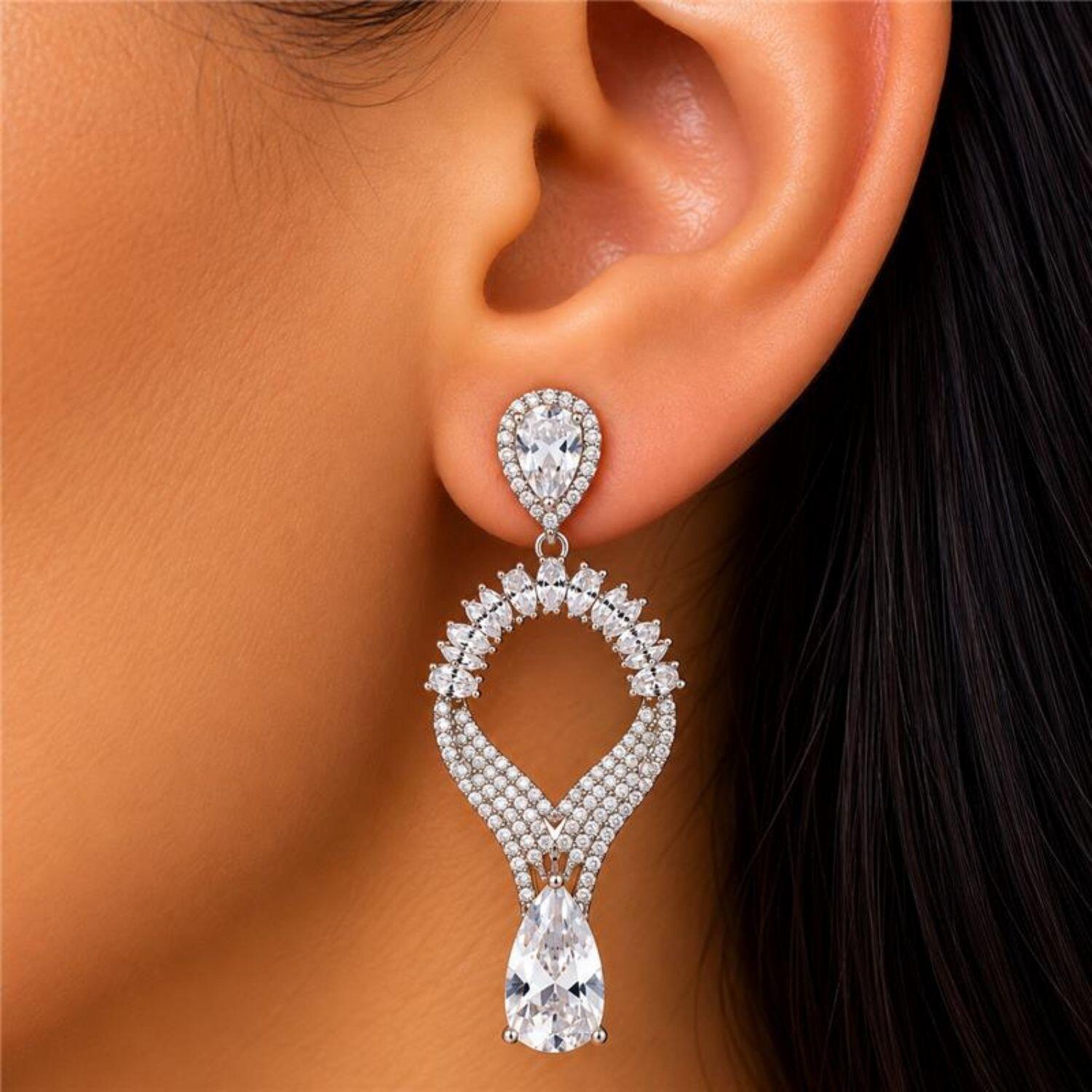 Brinco Luxury Gotas Zircônia Cristal Banhado a Prata