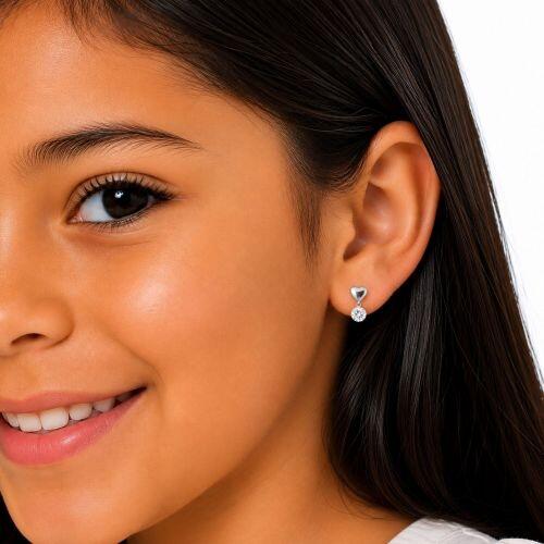 Brinco Infantil Cora��o com Ponto de Luz A�o Inox