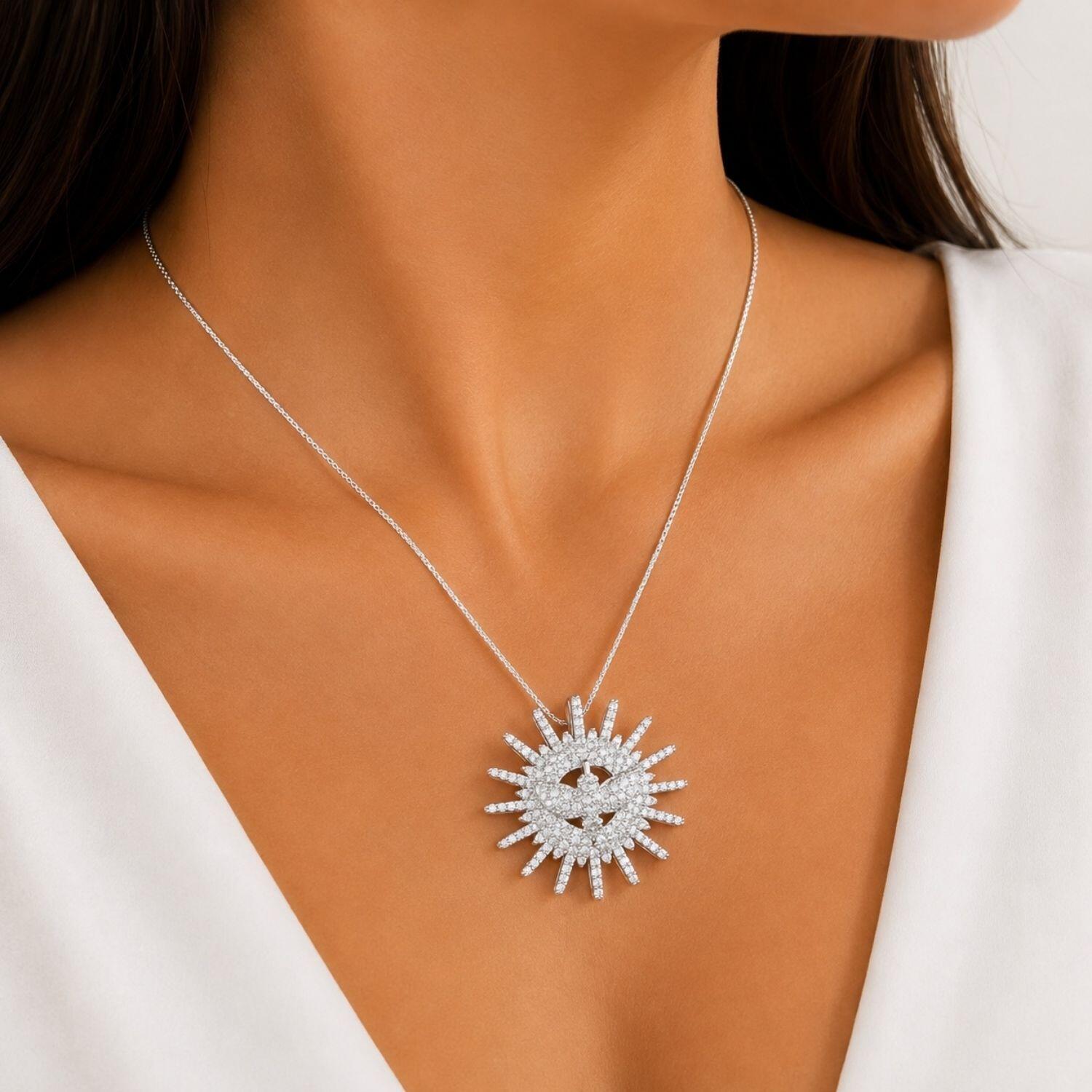 Colar Divino Espírito Santo Zircônia Cristal Banhado a Prata