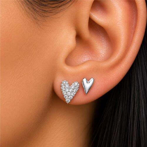 Brinco Duplo Cora��o Alongado Micro Zirc�nia Cristal Banhado a Prata