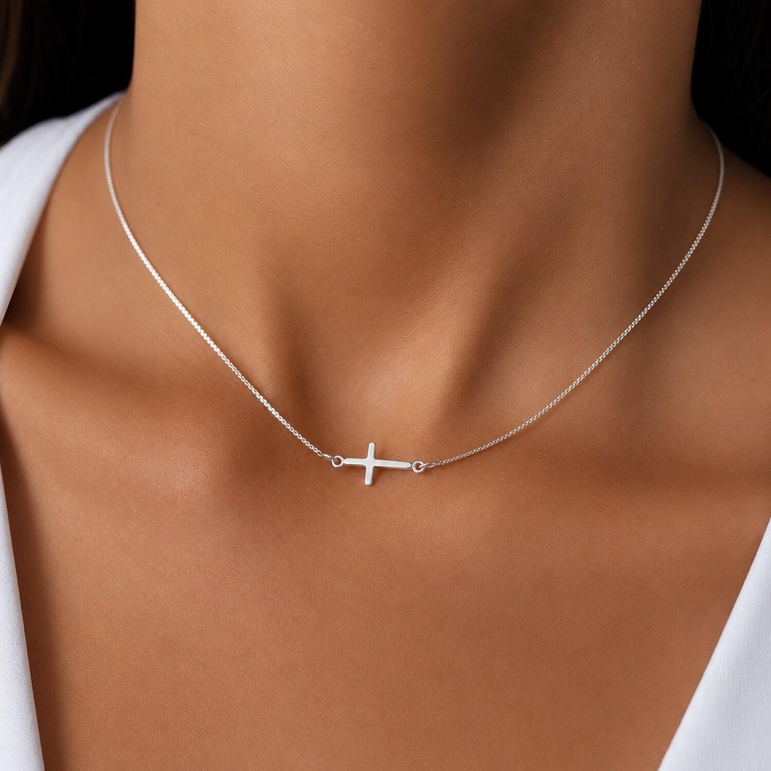 Choker Cruz Deitada Lisa Banhado a Prata