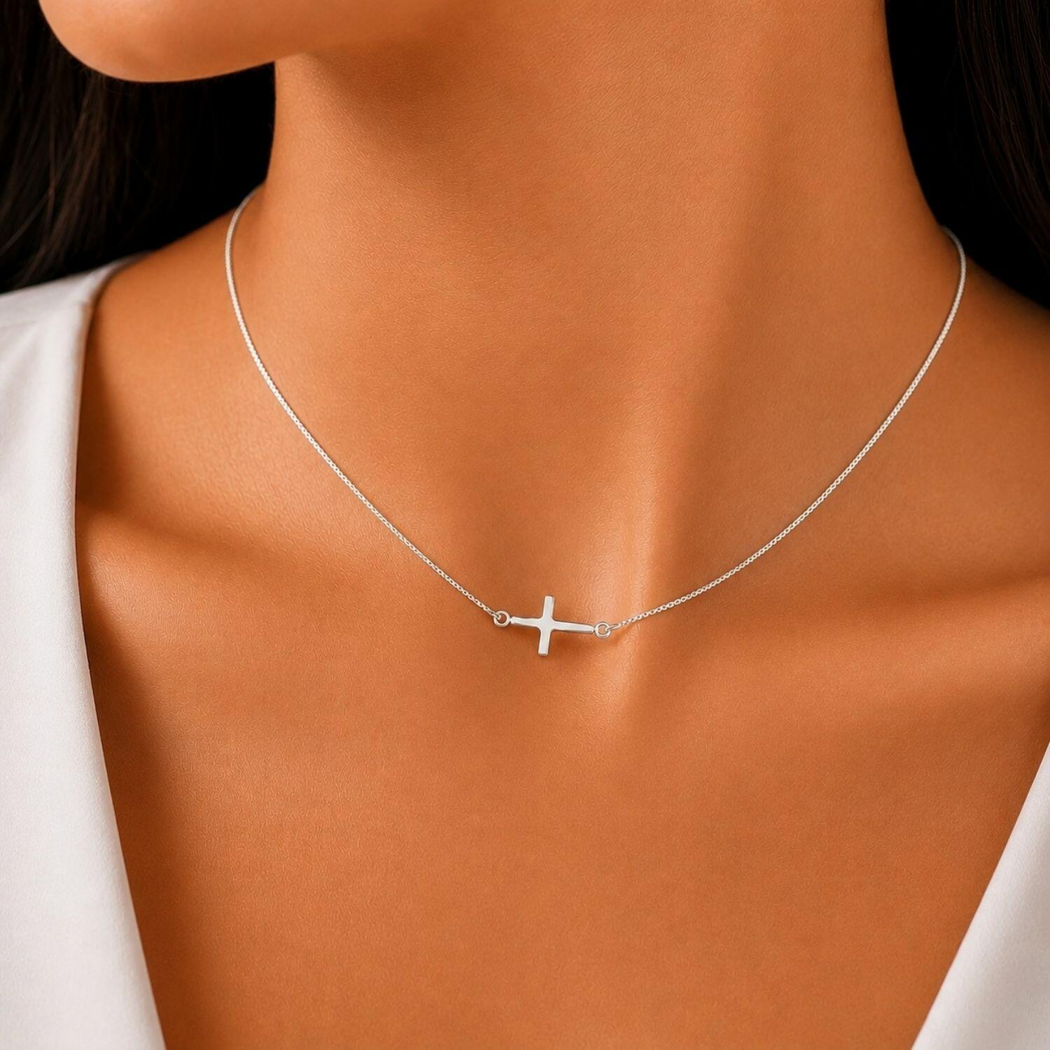 Choker Cruz Deitada Lisa Banhado a Prata