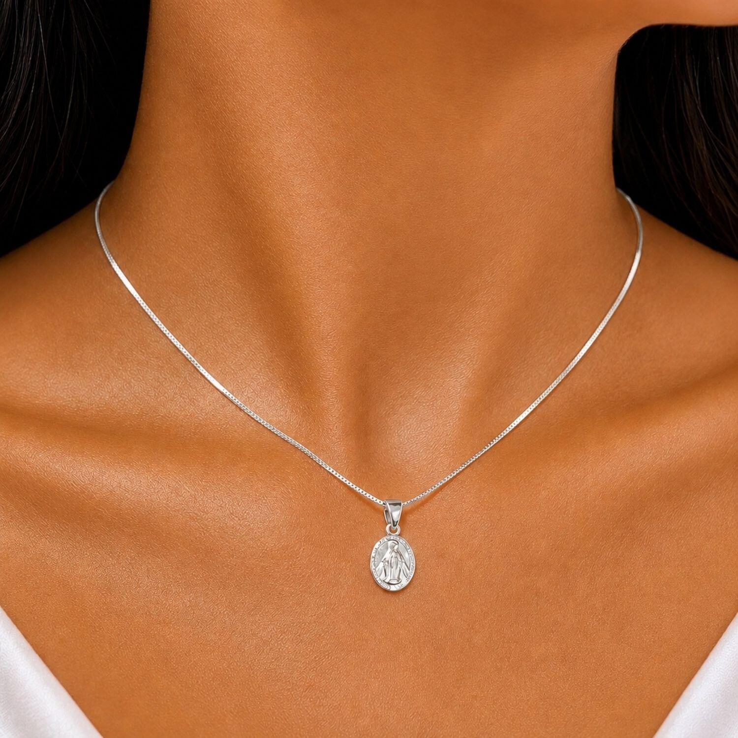 Choker Nossa Senhora Milagrosa Banhado a Prata