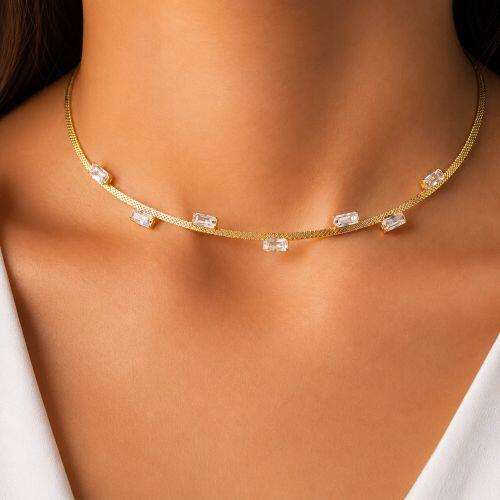 Choker Laminada com Detalhes e Baguette Zircônia Cristal Banhado a Ouro
