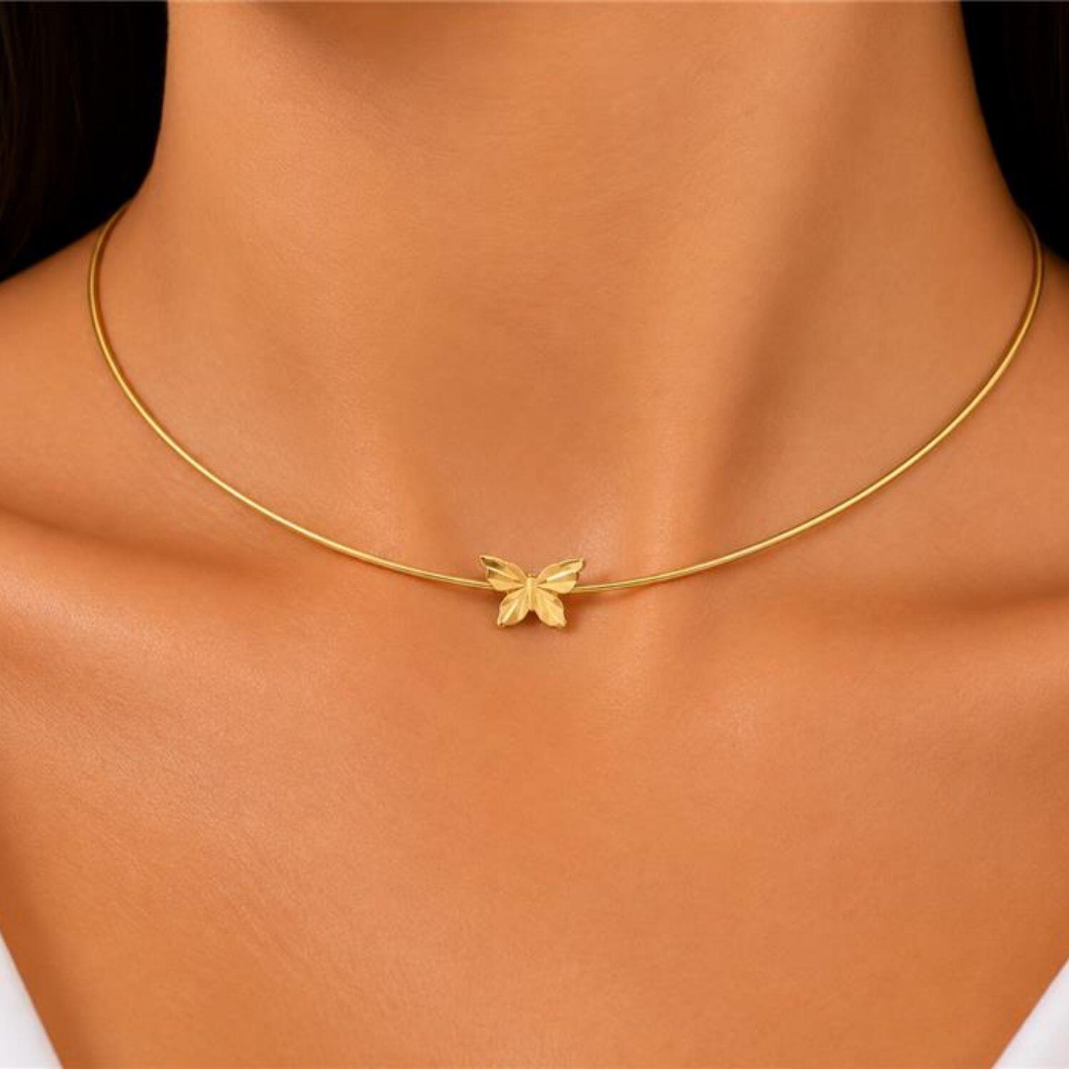Choker Aro com Borboleta Lisa Banhado em Ouro 18K