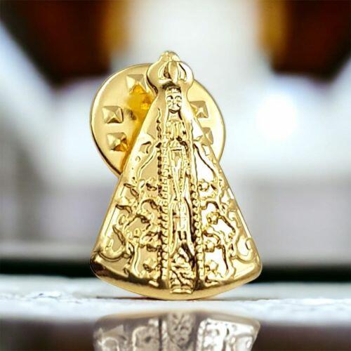 Broche Nossa Senhora Aparecida com Detalhes Banhado a Ouro