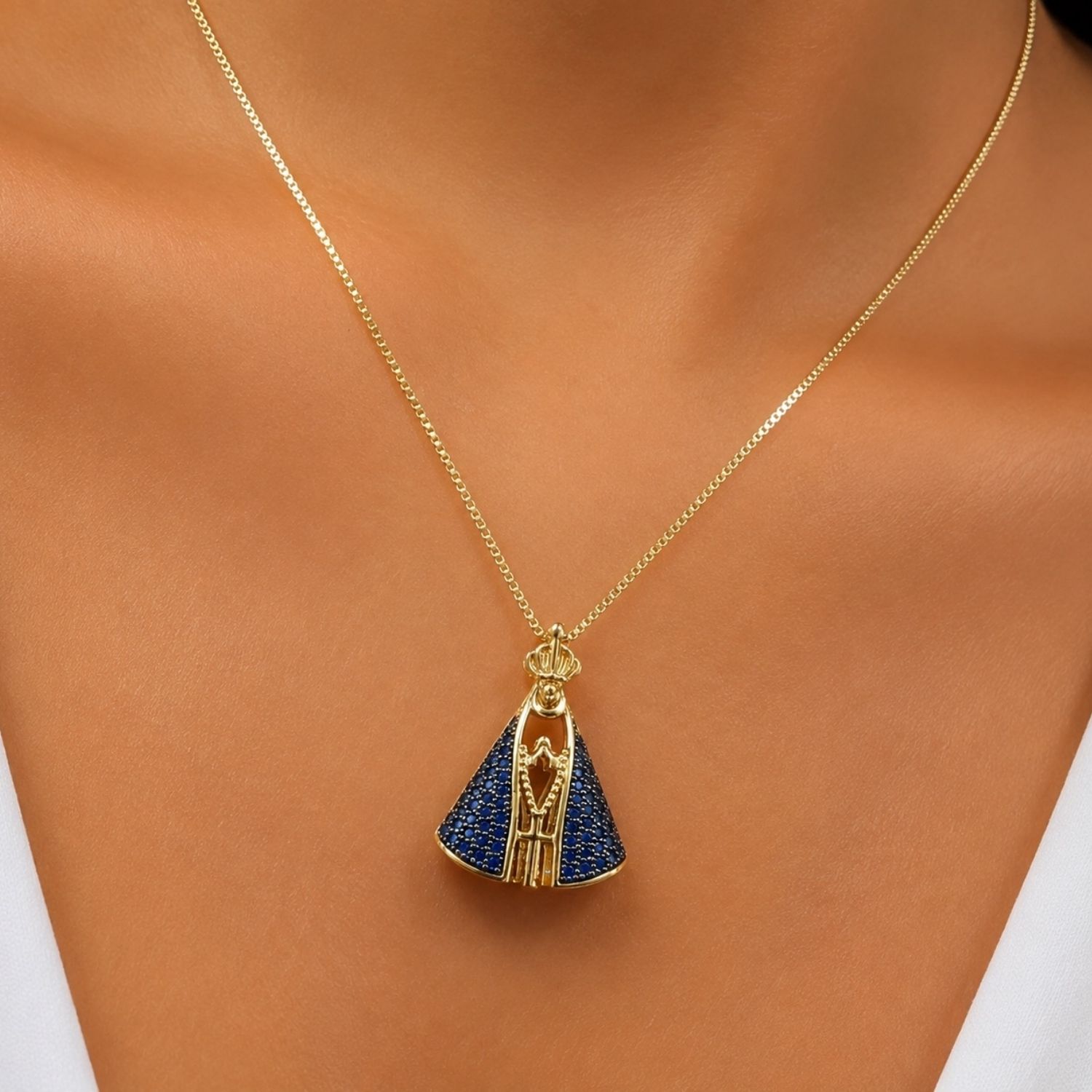 Colar Nossa Senhora Dupla Face com Zircônia Cristal e Azul Banhado em Ouro18k