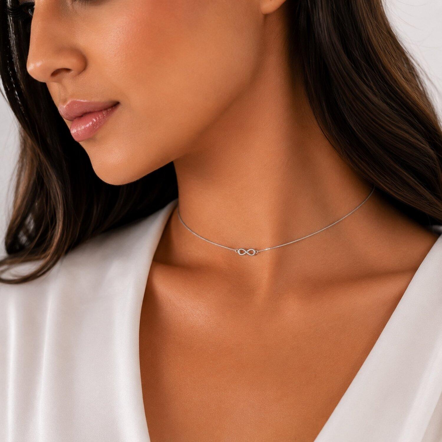 Choker Símbolo do Infinito Banhado a Prata