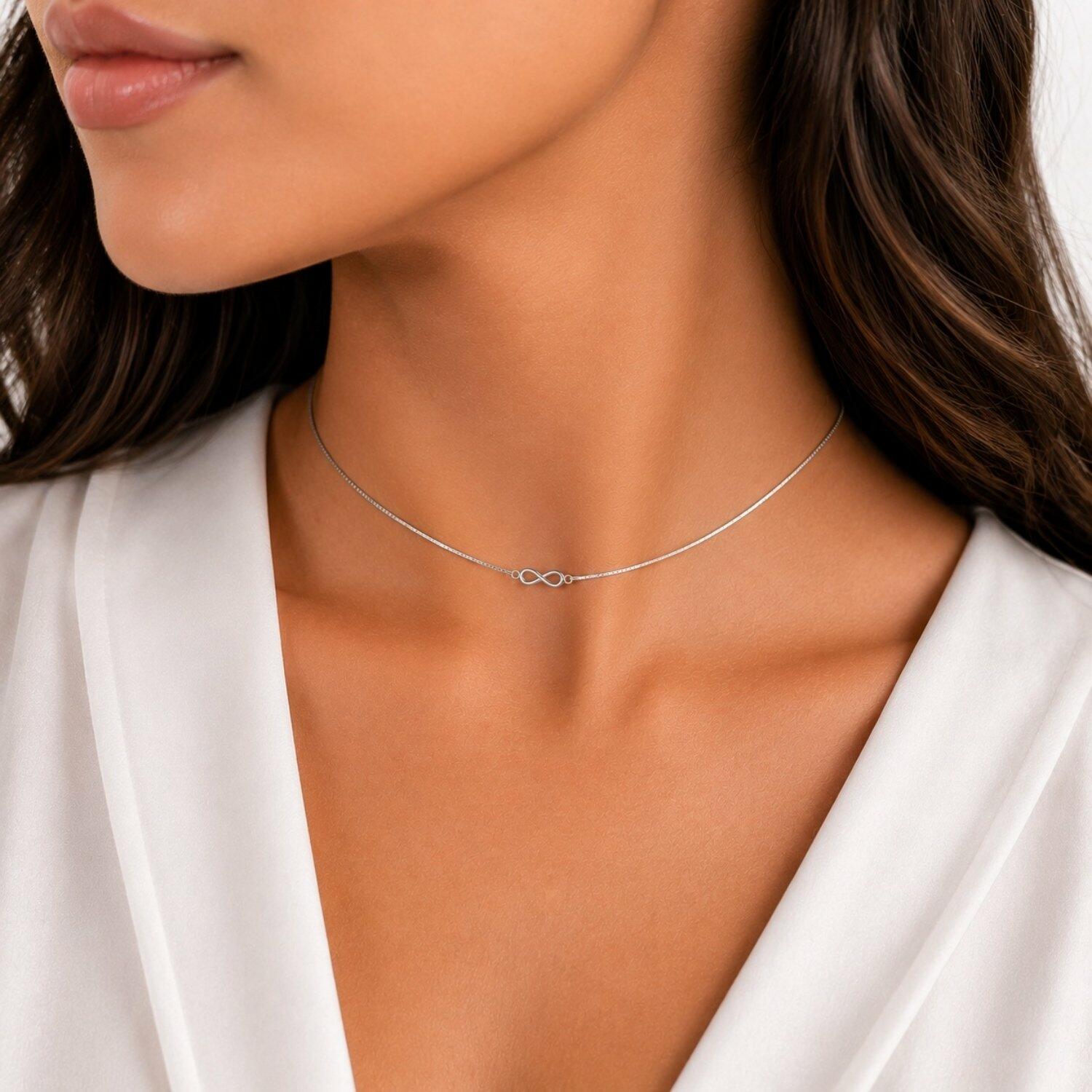 Choker Símbolo do Infinito Banhado a Prata