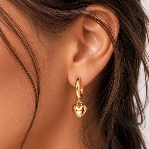 Brinco Argola Meia Cana 1.5 cm com Coração Liso Banhado em Ouro 18k