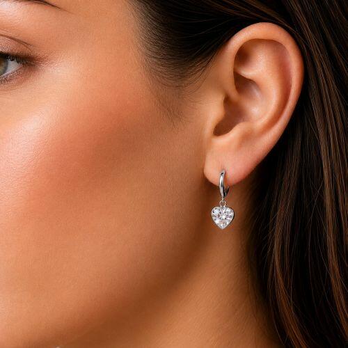 Brinco Argola com Coração Zircônia Cristal Banhado a Prata