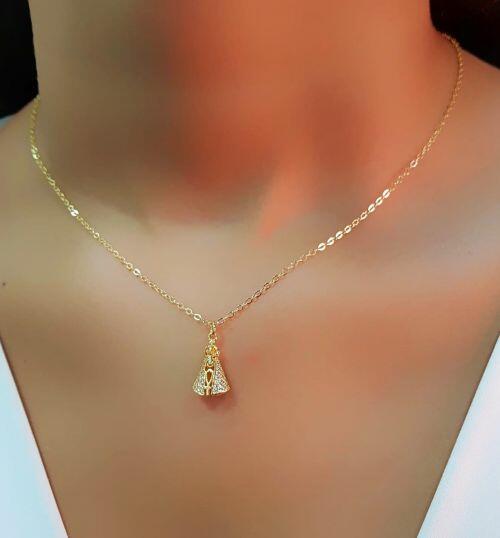 Colar Mini Nossa Senhora Dupla Face Zirc�nia Cristal e Azul Banhado a Ouro