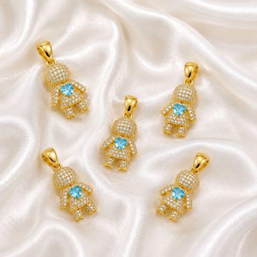 Pingente Menino Micro Zircônia Cristal com Coração Azul Banhado a Ouro