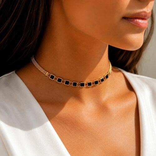 Choker Esteira com Zircônia Negra Quadrada Banhado a Ouro