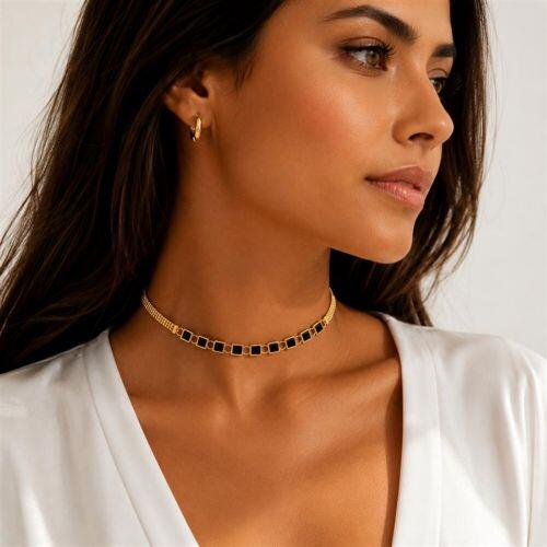 Choker Esteira com Zircônia Negra Quadrada Banhado a Ouro