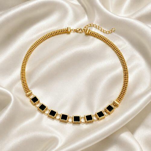 Choker Esteira com Zircônia Negra Quadrada Banhado a Ouro