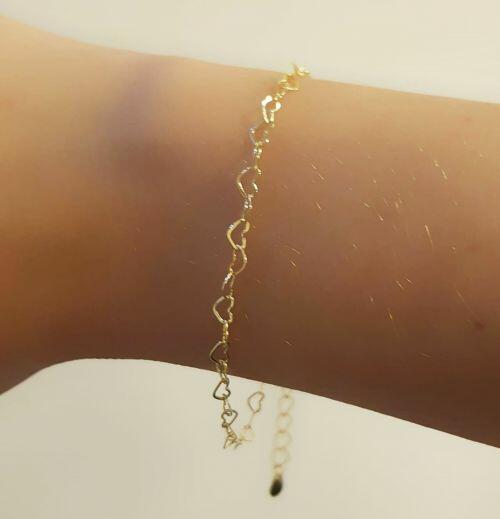 Pulseira Elo Cora��es Vazado Banhado a Ouro