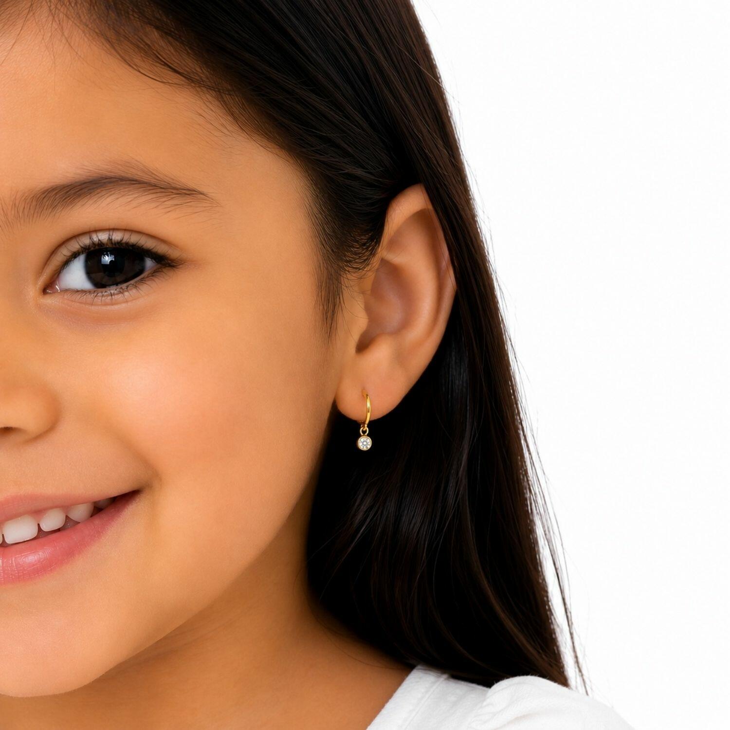 Brinco Infantil Argola Ponto de Luz Lazzuli